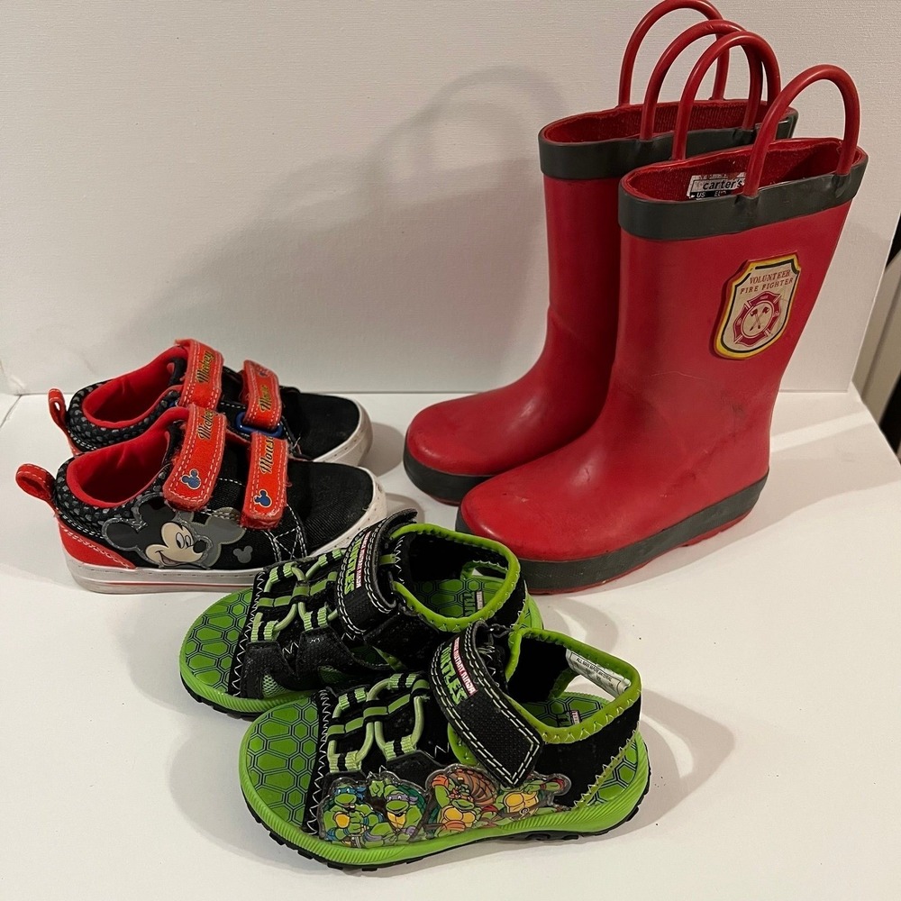 Toddler boy size 6 boots sandals shoes (s-192)